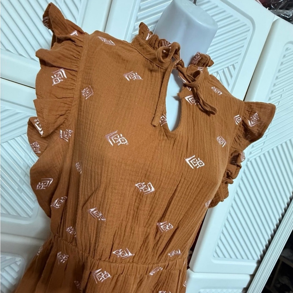 Velvet Heart Brown Midi Dress with White Accents